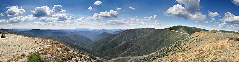 Файл:Mt hotham alpine range scenery.jpg