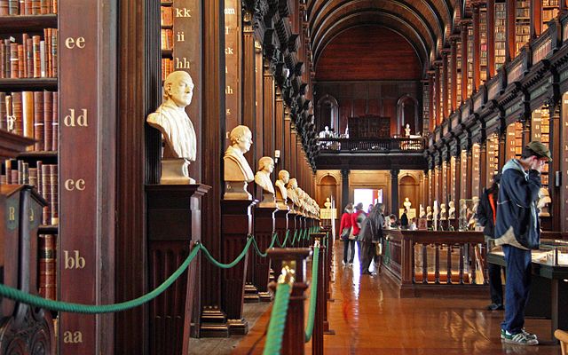 http://upload.wikimedia.org/wikipedia/commons/thumb/a/a3/Trinity_College_Library-long_room.jpg/640px-Trinity_College_Library-long_room.jpg