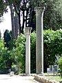 Giardini, colonne