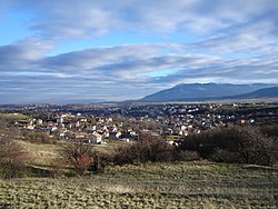 バンキャ市街とヴィトーシャ山（後景）