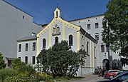 ul. Starowiślna 9 Kaplica św. Rodziny ss. urszulanek (proj. Rajmund Meus i Bronisław Górski, 1893)