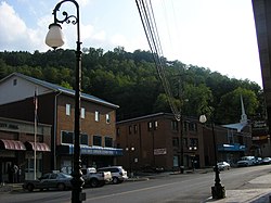 Hyden city hall and downtown