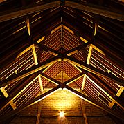 Timber roof truss