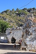 Kéramos, fortifications grecques de l'époque préchrétienne au milieu du village d'Ören.