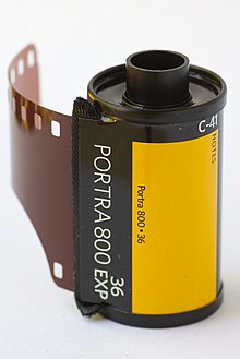 Kodak Portra 800 135 filmová kazeta 01.jpg