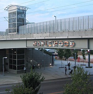 Maplewood-Manchester MetroLink station.jpg