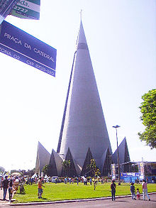 Maringa cathedral byGteramatsu.JPG