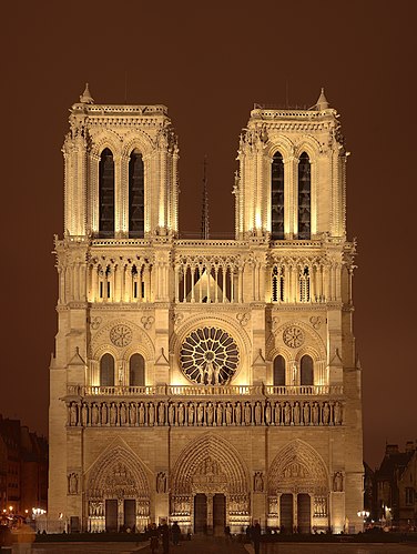 Собор Парижской Богоматери ночью.