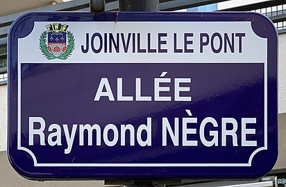 Plaque de l’allée Raymond-Nègre.