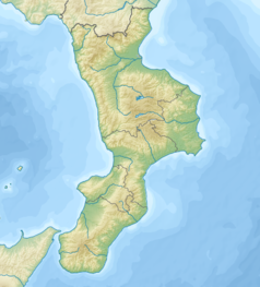 Mapa konturowa Kalabrii, w centrum znajduje się punkt z opisem „Catanzaro”