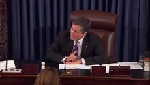 Файл: Сенатор Дейнс прервал речь сенатора Уоррена о кандидате в генеральный прокурор Джеффе Sessions.webm