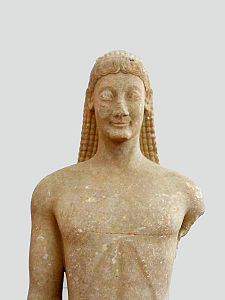 Kuros arcaico del Ptoión de Acrefias.