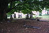 Ancien cimetière et alentours de l'église Saints-Pierre-et-Paul.