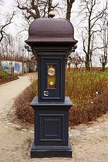 Barometer Barometr, Skwer Bowiena, Sopot - panoramio.jpg