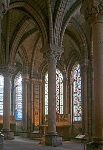 Basilica Saint Denis ambulatory.JPG