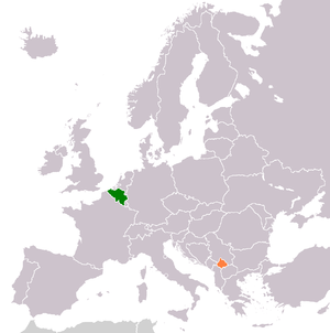 Mapa indicando localização do Bélgica e de Kosovo.
