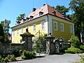 Schloss Birken, Gartenmauer und Pfeilerportal