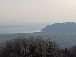 The plain of Luni and the village