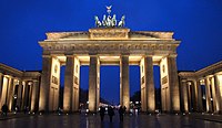 Die Brandenburgse Poort in die hoofstad Berlyn, simbool van die herenigde Duitsland.