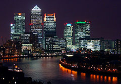 Canary Wharf at night, from Shadwell cropped.jpg