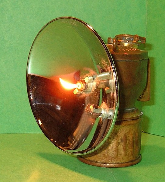 File:Carbide lamp lit.jpg