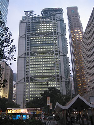 La Sede central del HSBC (Hong Kong) de Norman Foster, es un ejemplo de arquitectura High Tech