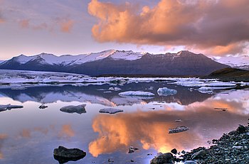 Lo lac Jökulsárlón, en Islàndia (definicion vertadièra 2 921 × 1 931 *)