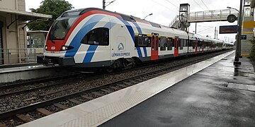 La gare de Bons-en-Chablais est desservie par la ligne L1 du Léman Express.