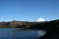 Lac Sai avec le mont Fuji dans le lointain.