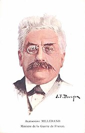 Peinture de portrait en couleurs d'un homme aux cheveux gris-blancs, aux sourcils et à la moustache foncés, portant des lorgnons, et vêtu d'un nœud papillon, d’une chemise blanche et d’une veste noire