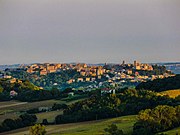 Osimo vista dalla valle dell'Aspio