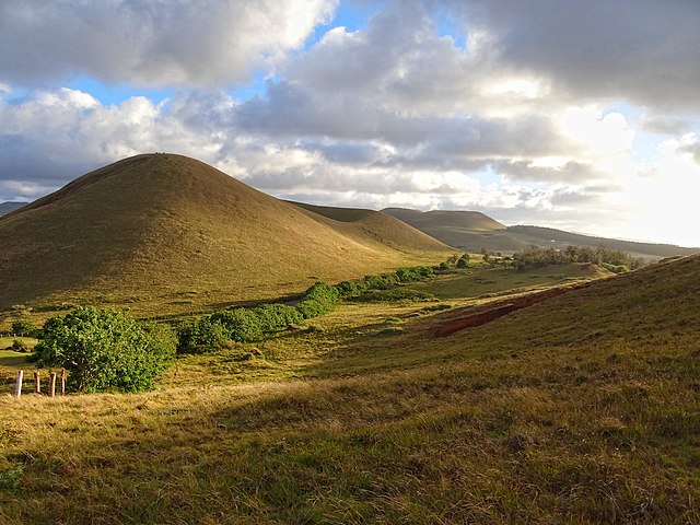 File:Rapa-Nui-Landscape.jpg