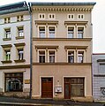 Wohnhaus in geschlossener Bebauung, mit Seitenflügel zum Hof