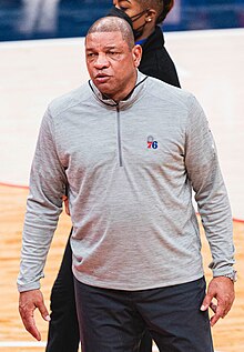 דוק ריברס כמאמן פילדלפיה 76