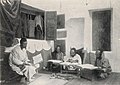 Jüdische Männer in Sanaa ins Lesen vertieft, Sanaa, 1907