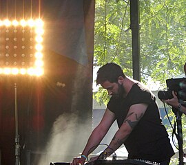 Концерт The Haxan Cloak на музыкальном фестивале Pitchfork 2014.jpg