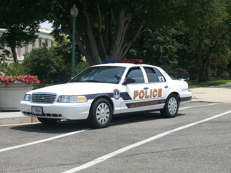 800px-United_States_Capitol_Police_Washington_D.C._2011_-_2.JPG