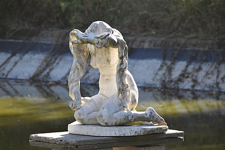 Ève (1903), Choisy-le-Roi, parc de la Mairie.