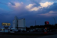 A view of Minnesota State Highway 60 as it passes through Windom. Windom, MN at night.jpg