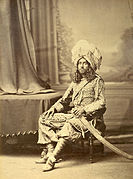 Navab Muhamad Bahaval Ĥan Abasi la 5-a Bahadur (1883-1907) de la Bahavalpura Ŝtato, kun suthan.