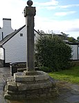 Houston Village, South Street, Mercat Cross