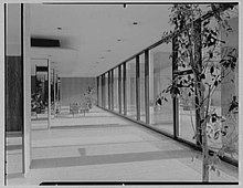 The lobby of the Imperial House in 1961. Imperial House lobby, Lexington and 70th St. LOC gsc.5a27664.jpg