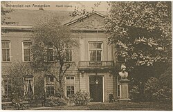 Az egyetem Oudemannenhuis épületének főbejárata (1890–1910 között)