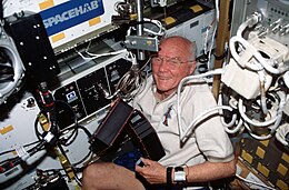 KSC-JohnGlenn-0016 (31144904130) .jpg