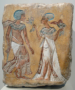 Le couple royal au jardin. Neues Museum