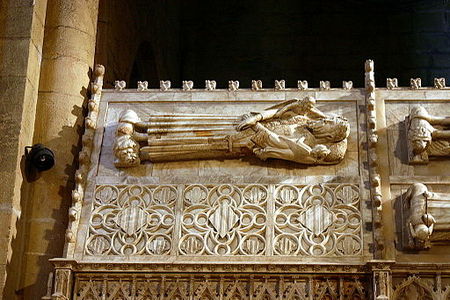 Túmulo de Afonso II no Mosteiro de Poblet, na Catalunha.