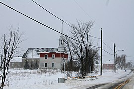 La route 325 à Très-Saint-Rédempteur.