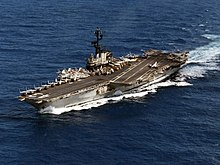 Корабль USS Coral Sea (CVA-43) в Тихом океане, около 1972 года (NNAM.1996.488.120.058) .jpg