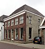 Winkel met Bovenwoning