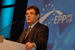 250px-Flickr_-_europeanpeoplesparty_-_EPP_Congress_Rome_2006_%2868%29.jpg